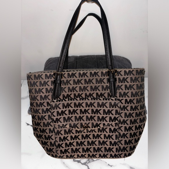 MICHAEL KORS JET SET MK Signature Black Jacquard MD PKT MF Tote Bag - Picture 3 of 7